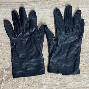 Sermoneta gloves Women 7 Black Leather Silk Lined Gloves Italy